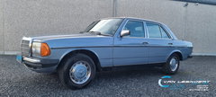 Mercedes 230