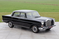 Mercedes 230