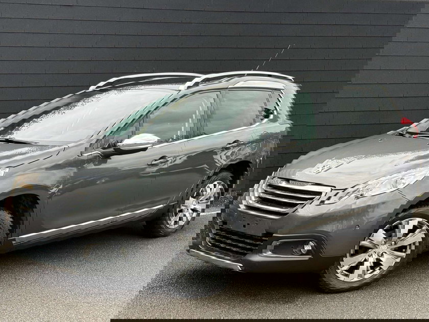 1.2i+CARNET COMPLET+NAVI+CUIR+TOIT PANO+JANTES