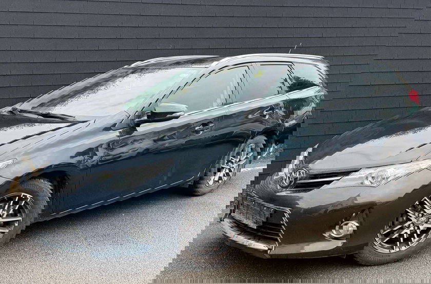 SW 1.4 D-4D+NAVI+CAMERA+TOIT PANO+JANTES+EURO 5B