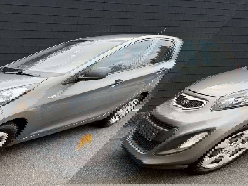 1.0i+AIRCO+MARCHAND OU EXPORT+GRIFFES CARROSSERIE