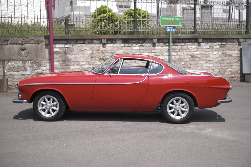 Volvo P1800
