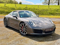 Porsche 911 CARRERA