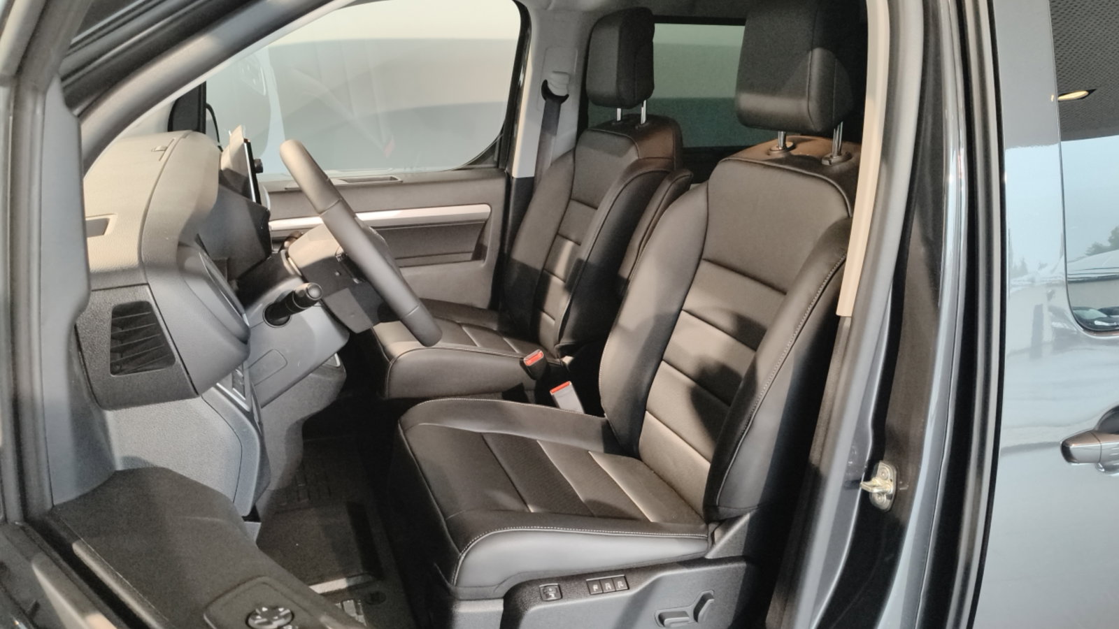 Opel Vivaro thumb 3