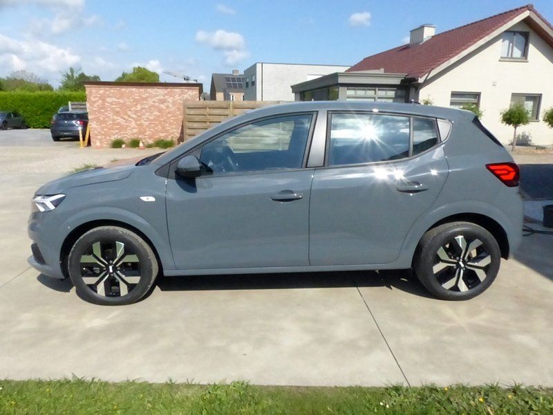 Dacia SANDERO