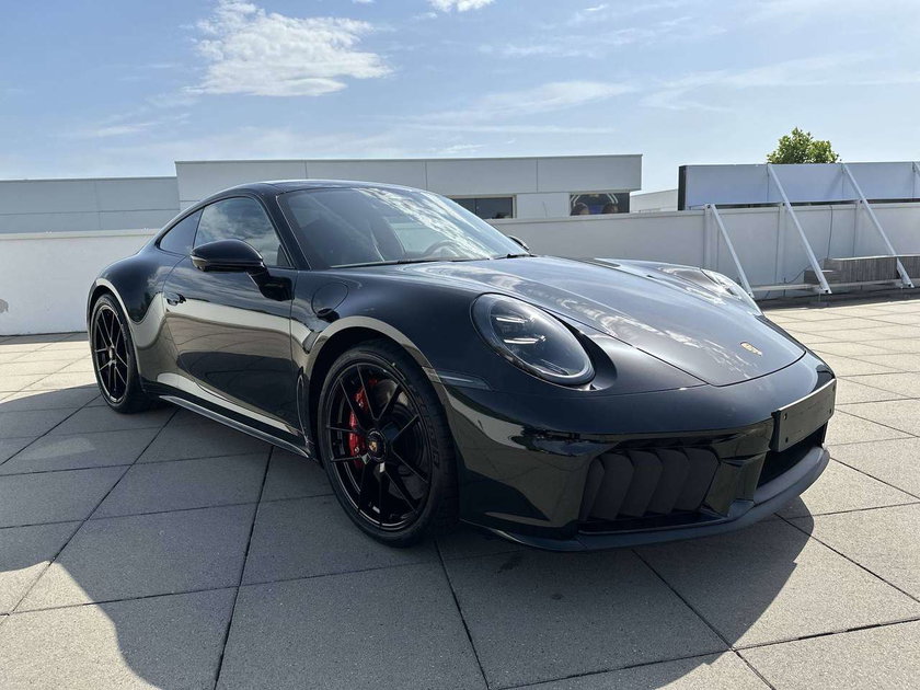 Porsche 992