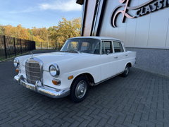 Mercedes 230
