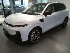 Leapmotor B10