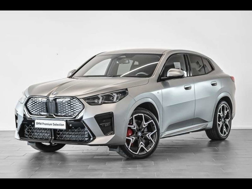 BMW IX2