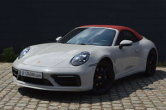 Porsche 911 CARRERA