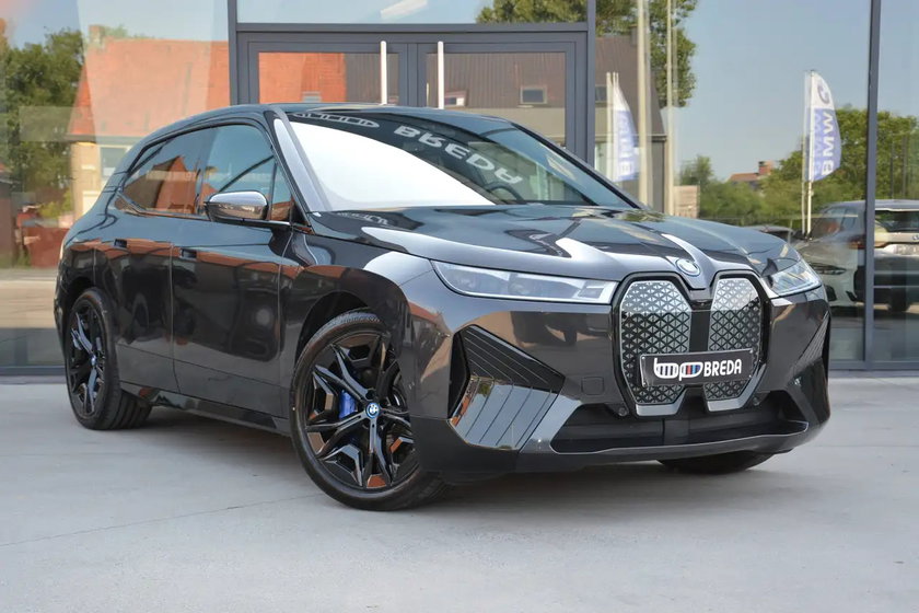 BMW iX