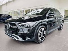 Mercedes GLA