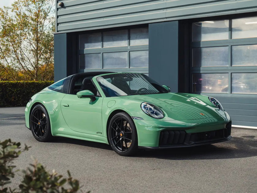 Porsche 992