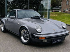 Porsche 911 CARRERA
