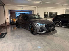 Audi SQ 8