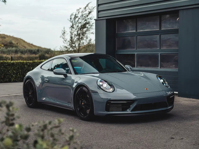 Porsche 992