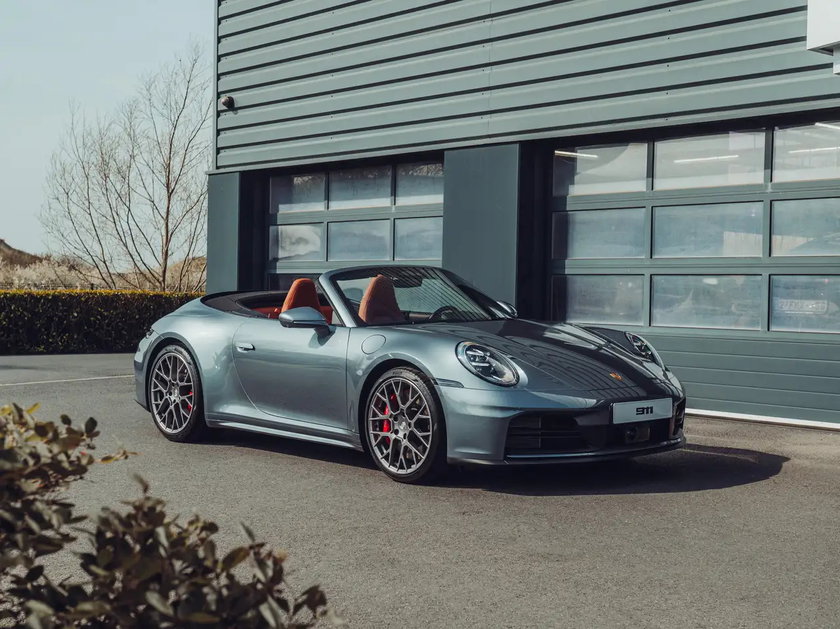 Porsche 992
