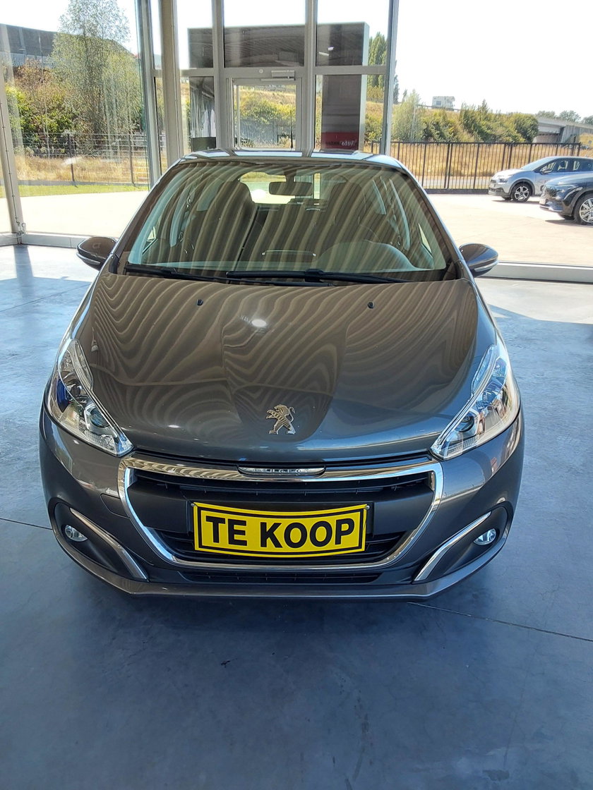 Peugeot 208