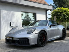 Porsche 911 CARRERA