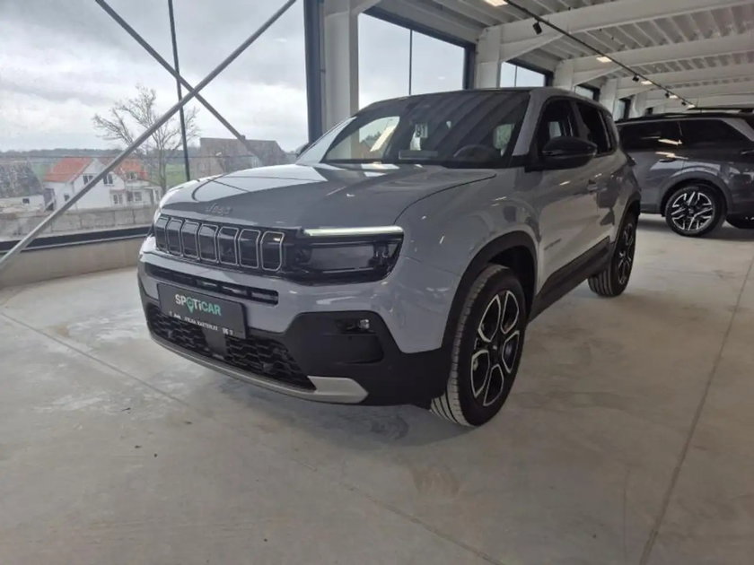 Jeep AVENGER