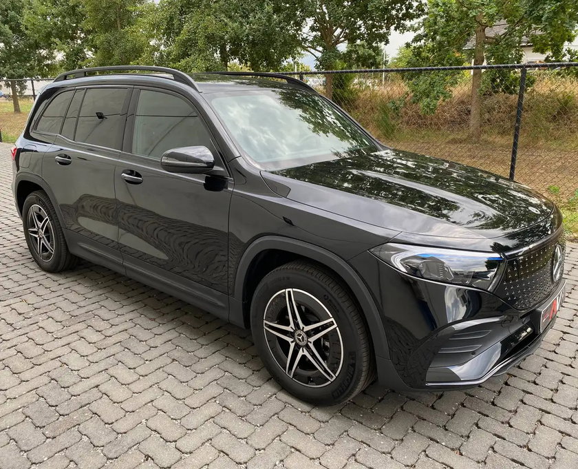 Mercedes EQB 250
