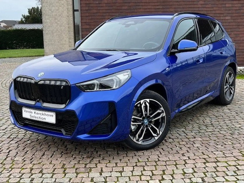 BMW iX1