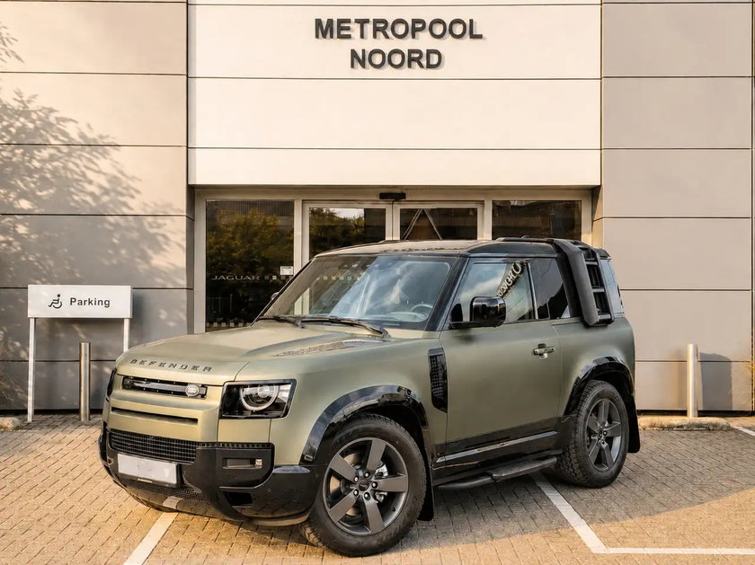Land Rover Defender