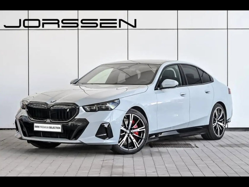 BMW i5