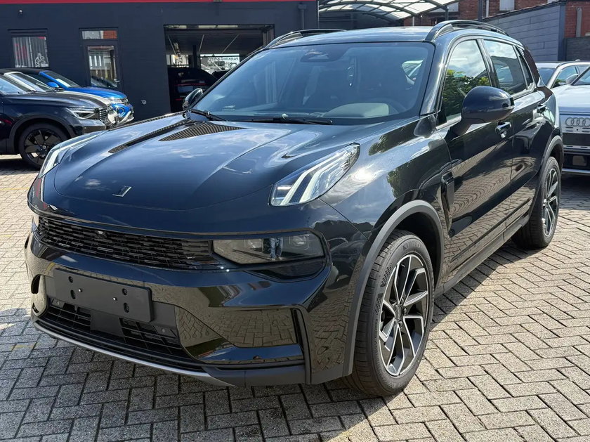 Lynk & Co 01