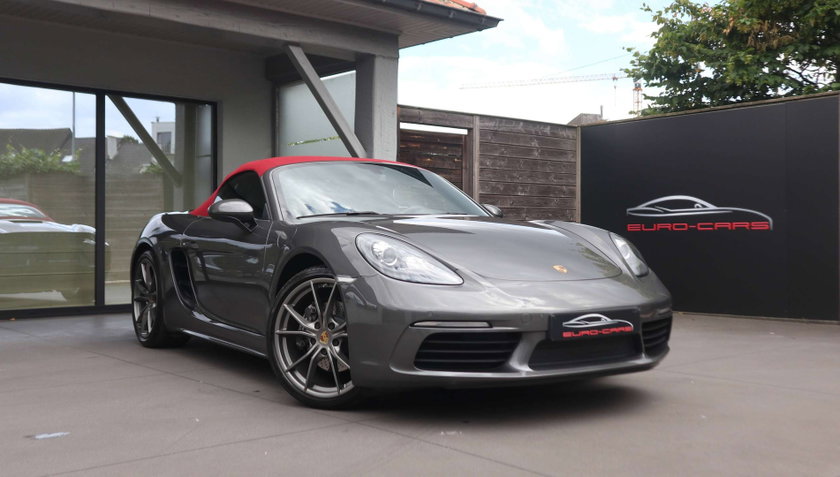 Porsche 718
