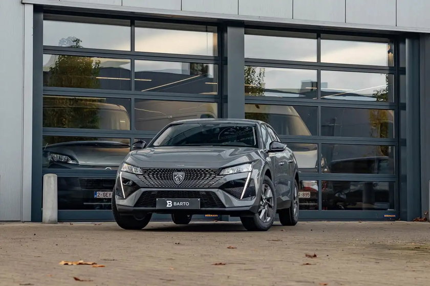 Peugeot 408