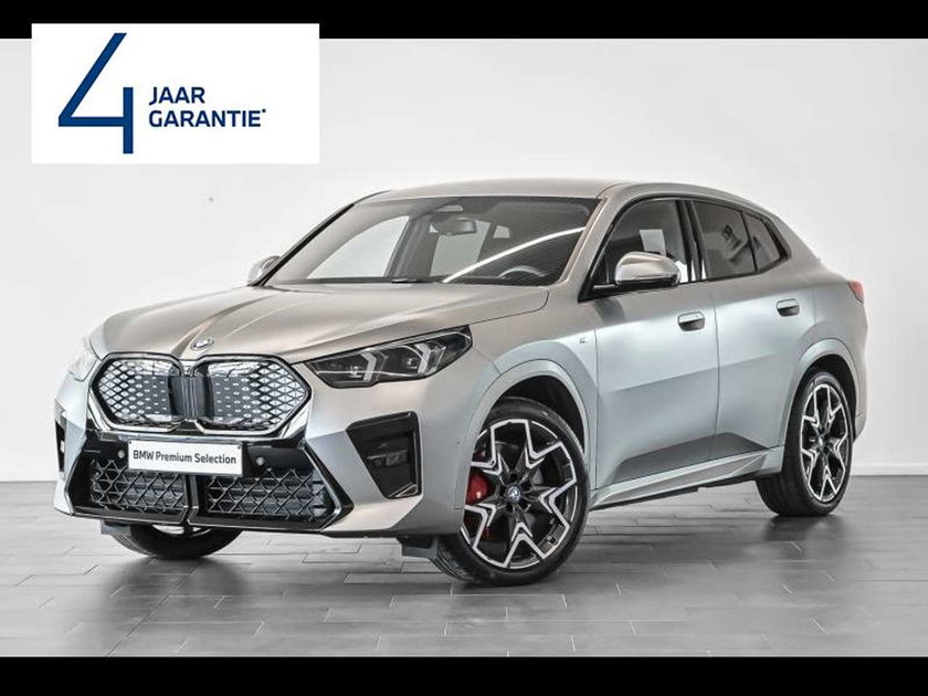 BMW IX2