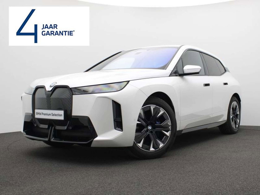 BMW iX