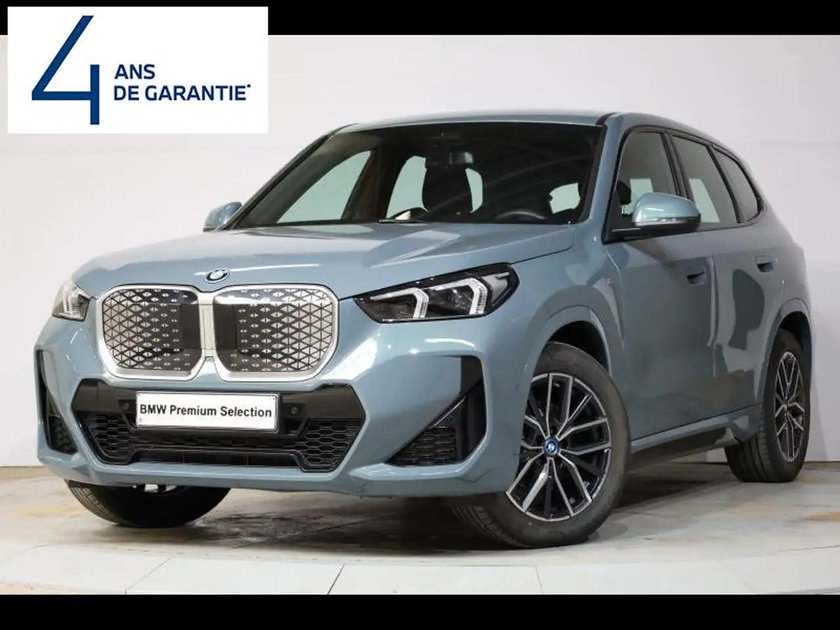 BMW iX1