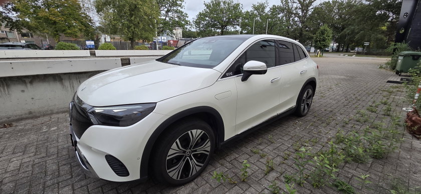 Mercedes EQE