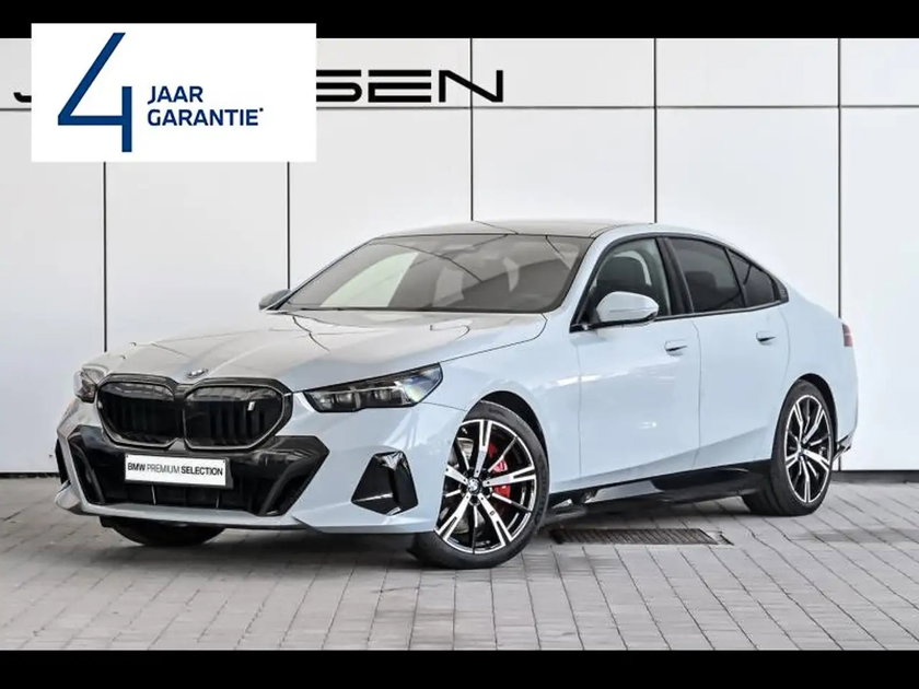 BMW i5