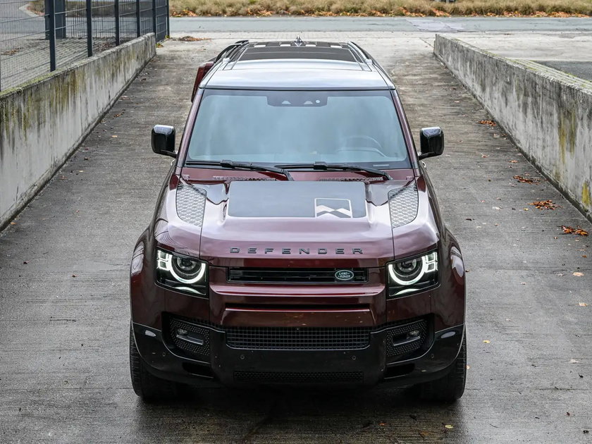 Land Rover Defender