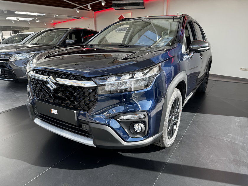 Suzuki S-CROSS