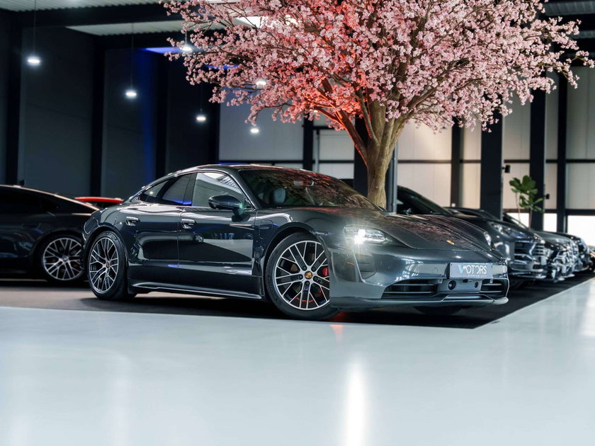 Porsche Taycan