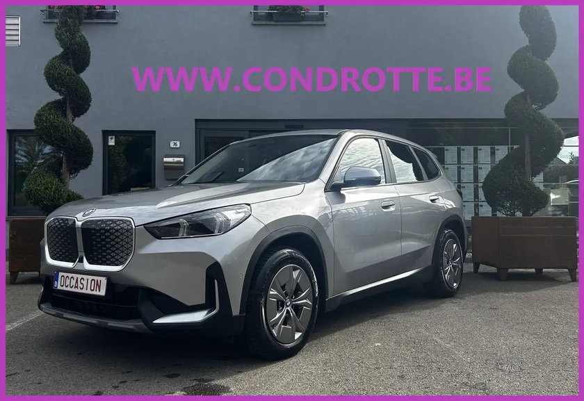 BMW iX1