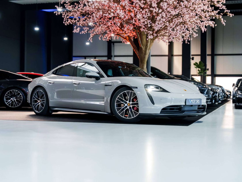 Porsche Taycan