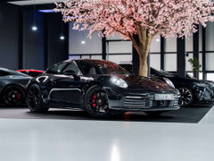 Porsche 911 CARRERA