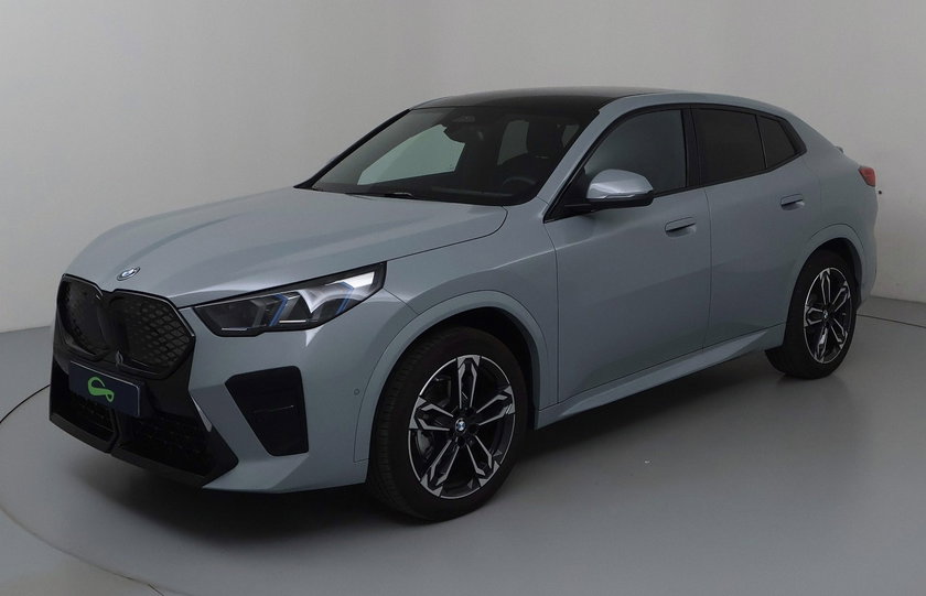 BMW IX2