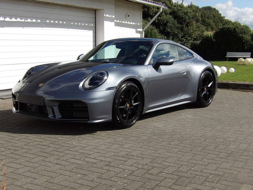 Porsche 992