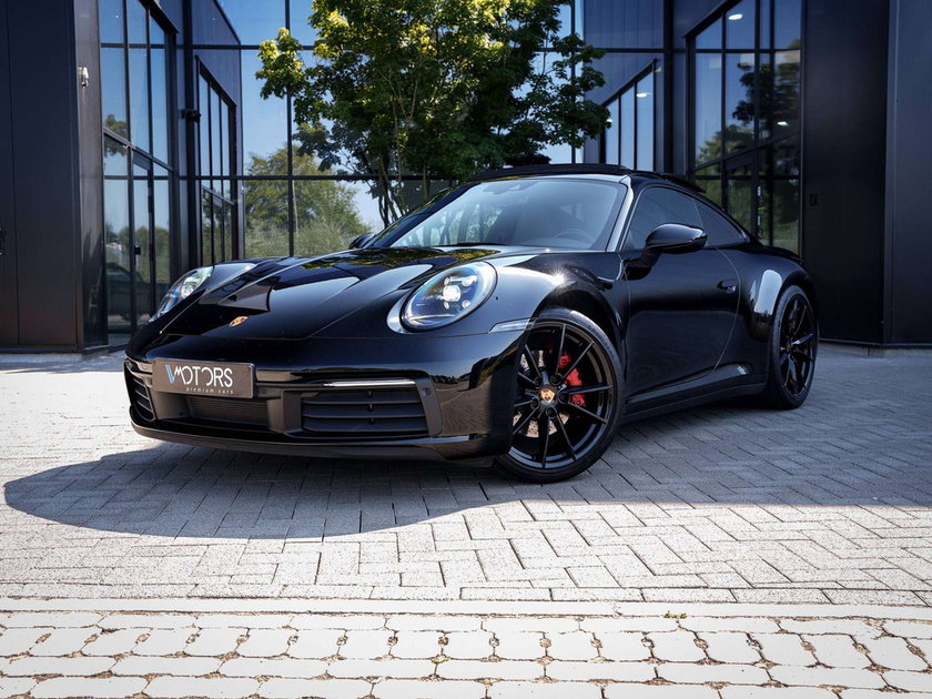 Porsche 911 CARRERA