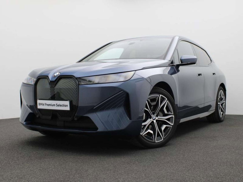 BMW iX