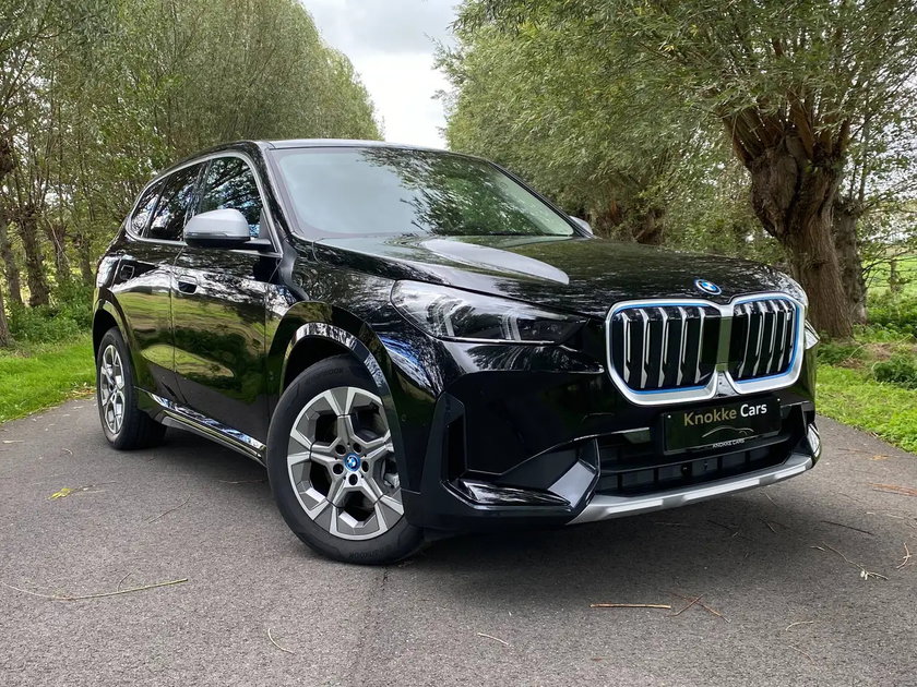 BMW iX1