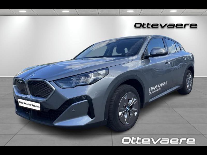 BMW IX2