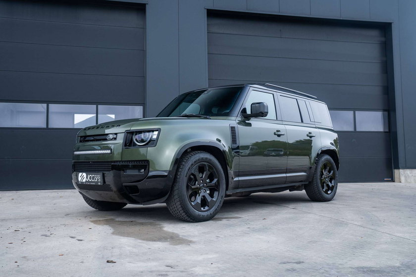 Land Rover Defender