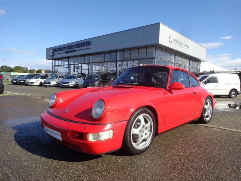 Porsche 911 CARRERA